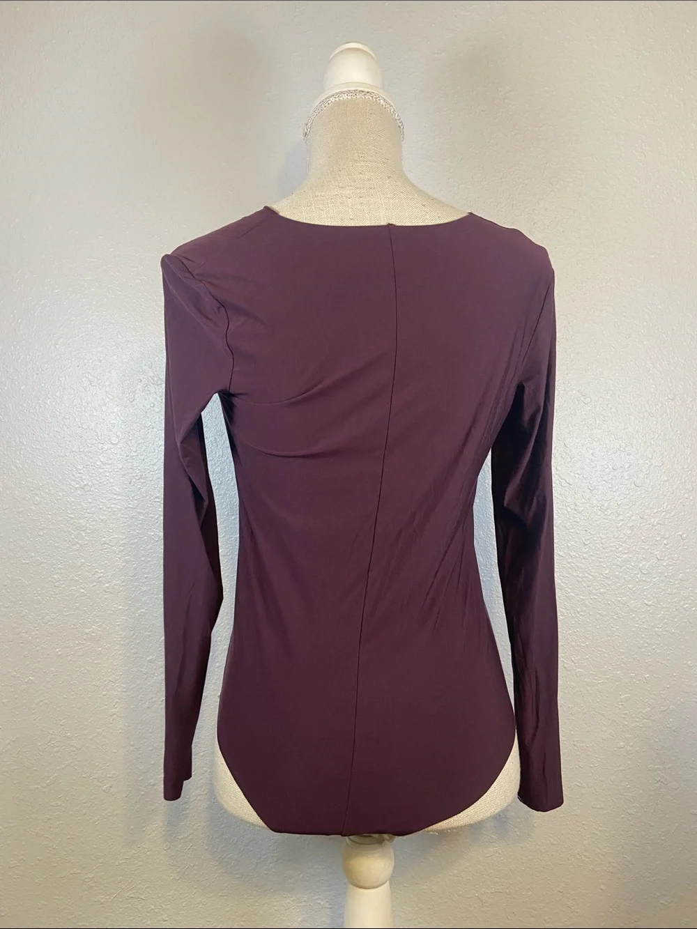 Commando Purple Butter Ballet Center Seam Long Sleeve V-Neck Bodysuit Size Med